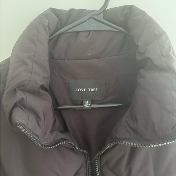 Love Tree Women's Black Cropped Puffer Jacket - Picture 5 of 6